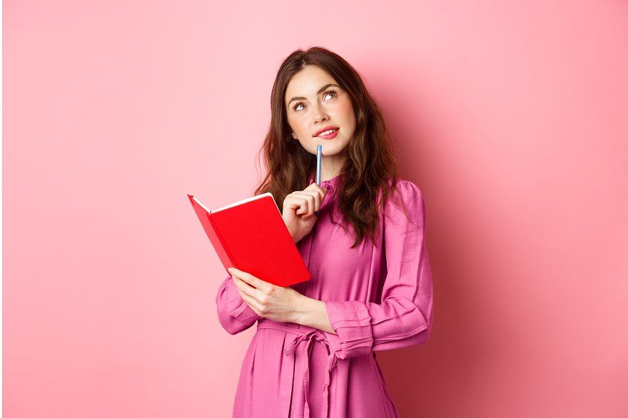 كيف أعرف مكانتي في قلب زوجي ؟  علامات تكشف عمق مشاعره